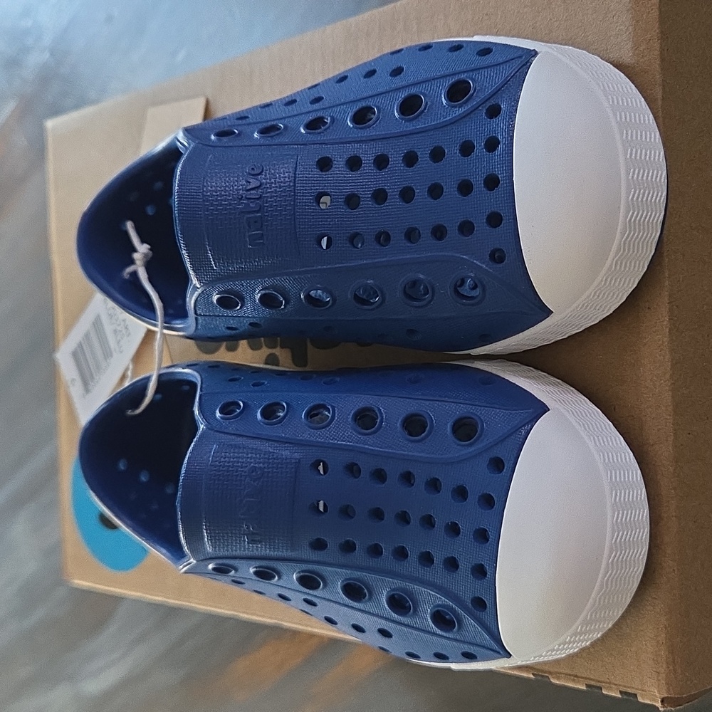 Native Size 6 NEW In Box Kids Jefferson Blue Shoes - Picture 3 of 7